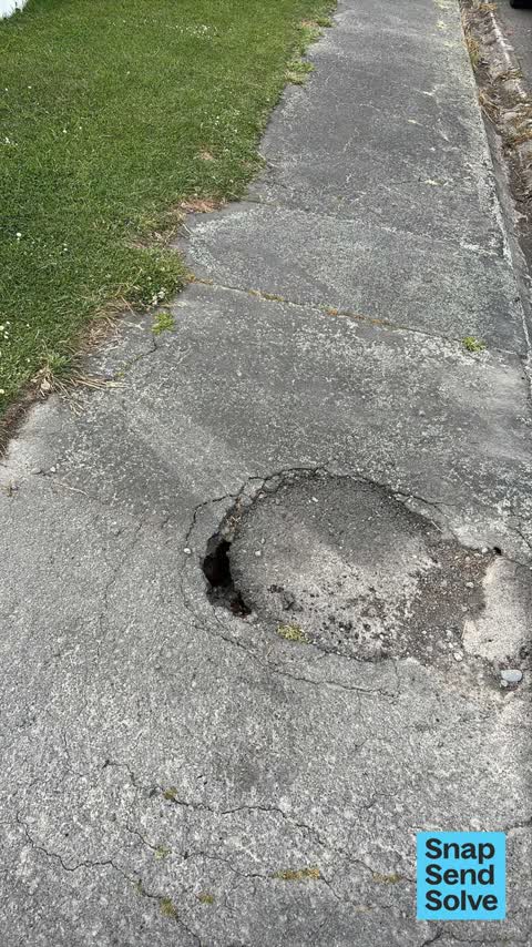 Pavement - Damaged, a report photo
