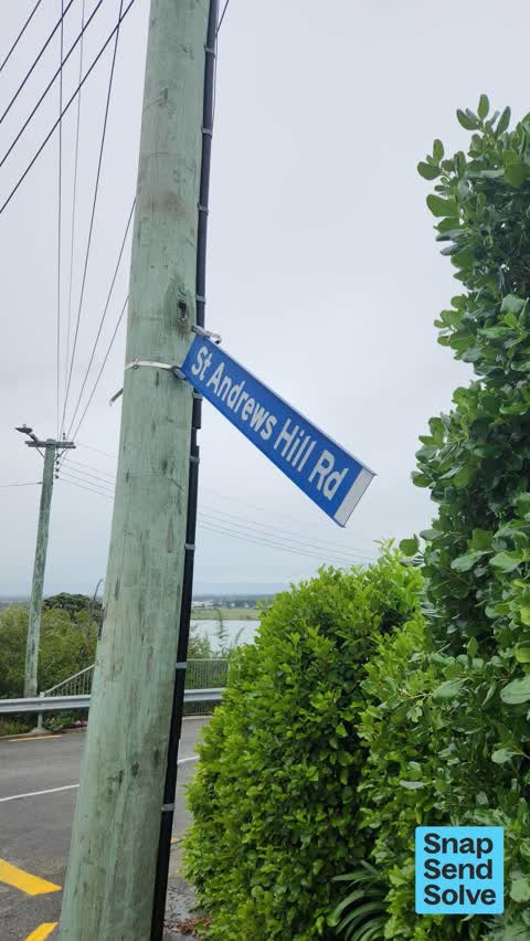 Damaged Street Sign, a report photo