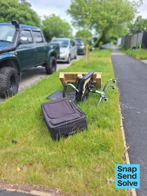Dumped Rubbish, a report photo