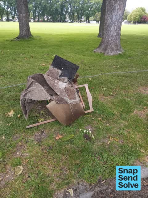 Dumped Rubbish, a report photo