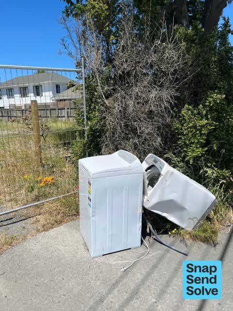 Dumped Rubbish, a report photo