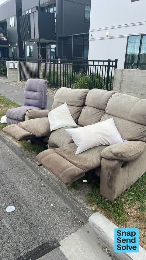 Dumped Rubbish, a report photo