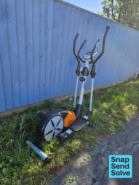 Dumped Rubbish, a report photo