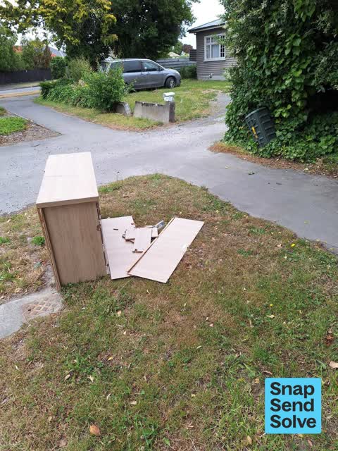 Dumped Rubbish, a report photo