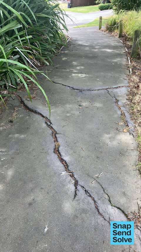 Pavement - Damaged, a report photo