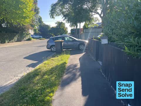 Hazard, vehicle, a report photo