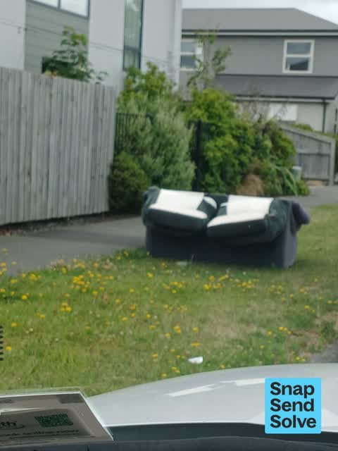 Dumped Rubbish, a report photo