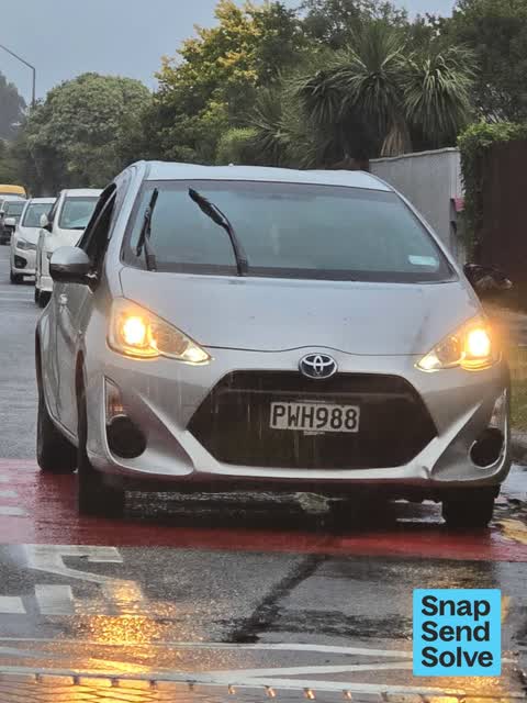 Abandoned Vehicle, a report photo
