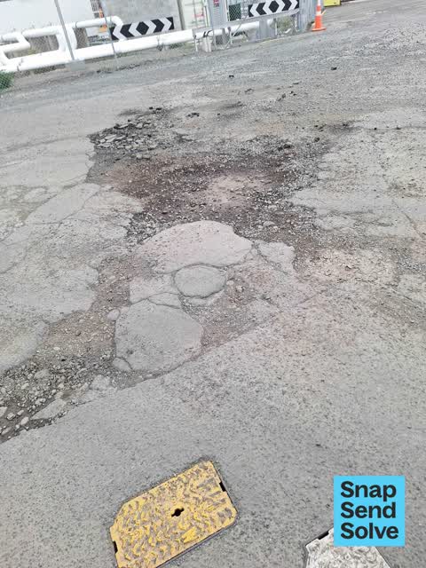 Damaged Road, a report photo