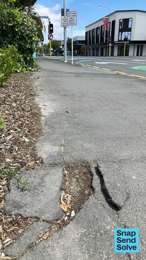 Pavement - Damaged, a report photo