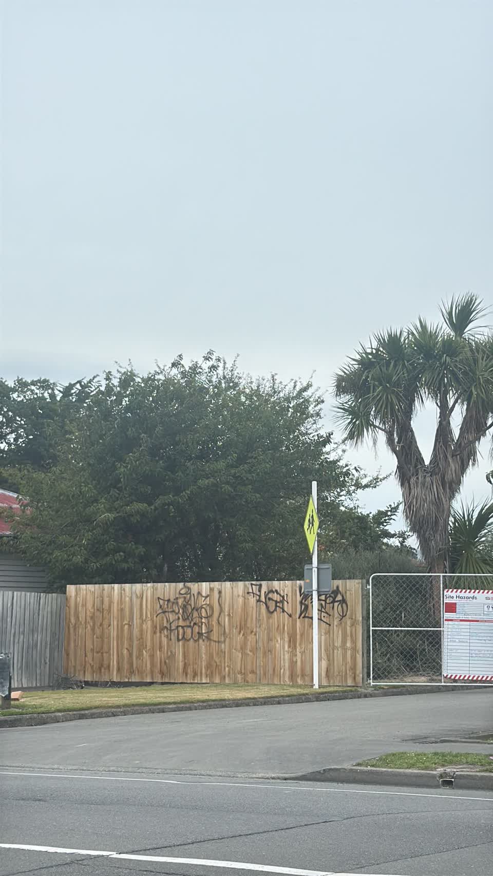 The photograph attached to this graffiti on a fence, building or structure report
