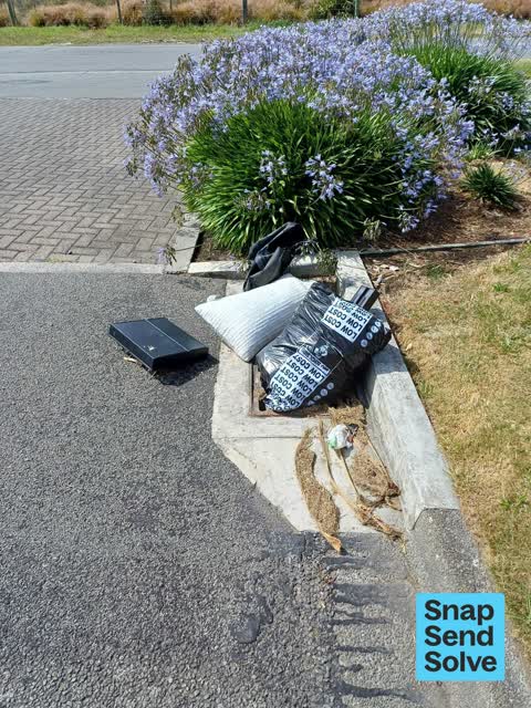 Dumped Rubbish, a report photo