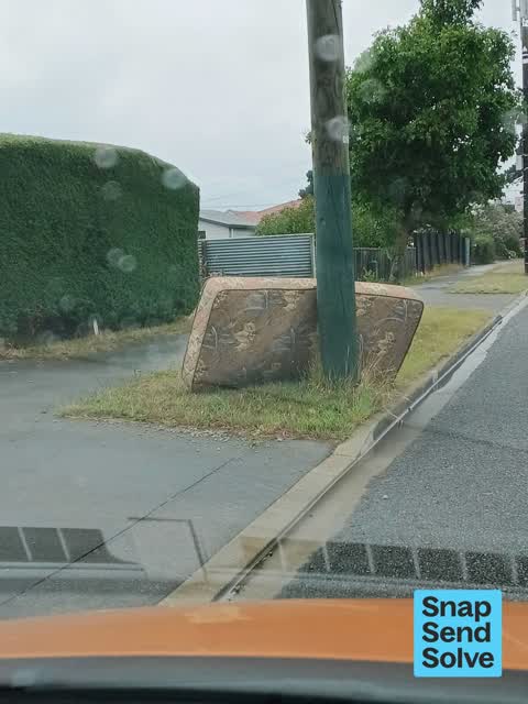 Dumped Rubbish, a report photo