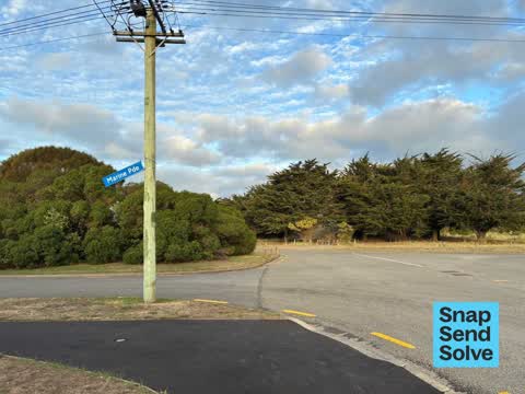 Damaged Street Sign, a report photo