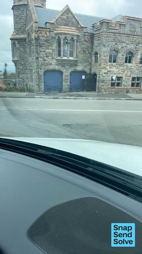 Pothole, a report photo