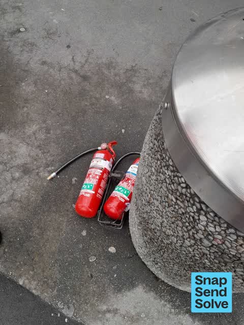 Dumped Rubbish, a report photo