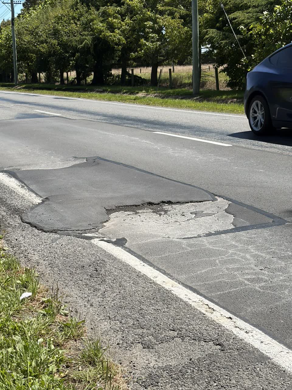 The photograph attached to this roads - general report