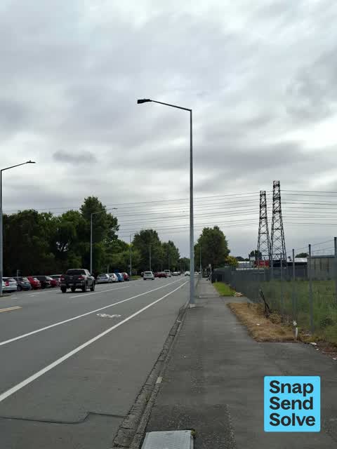 Damaged Street Light, a report photo