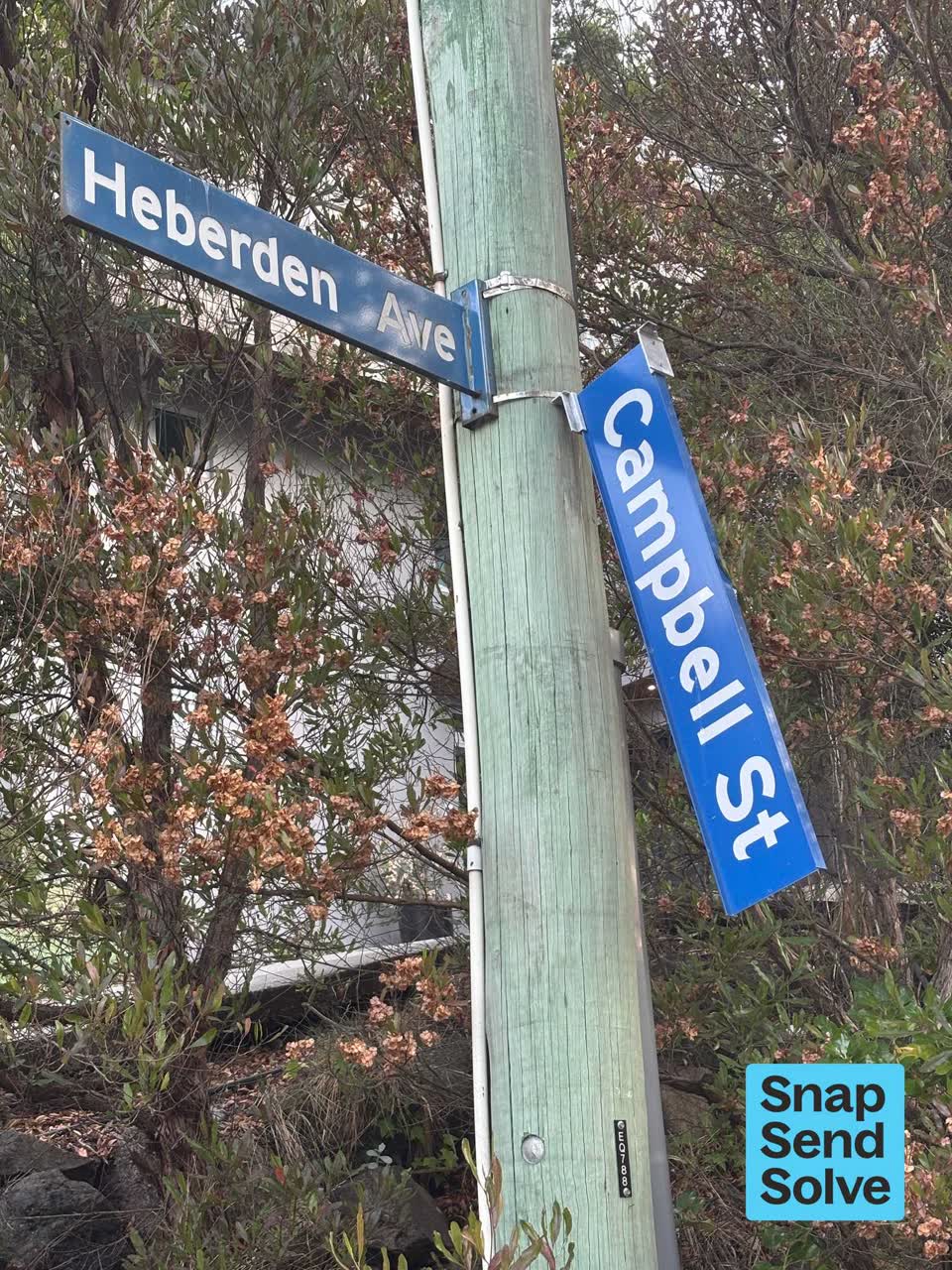 The photograph attached to this road signage report