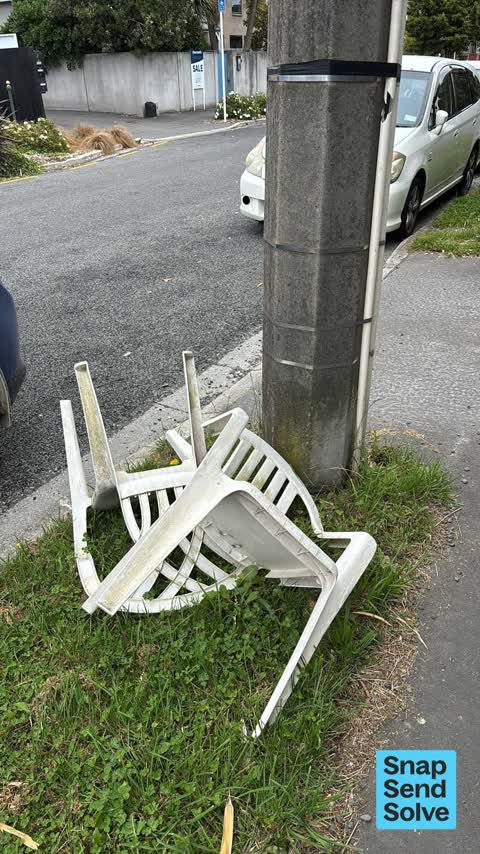 Dumped Rubbish, a report photo