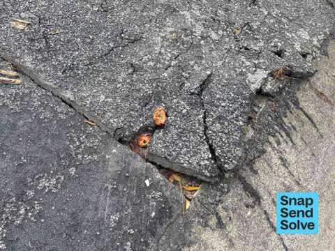 Damaged Road, a report photo