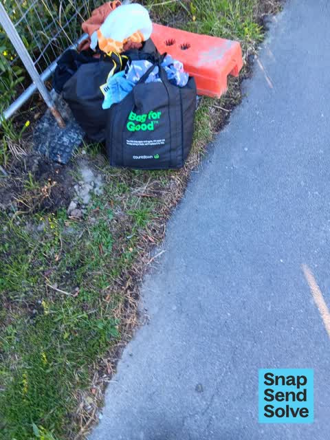 Dumped Rubbish, a report photo