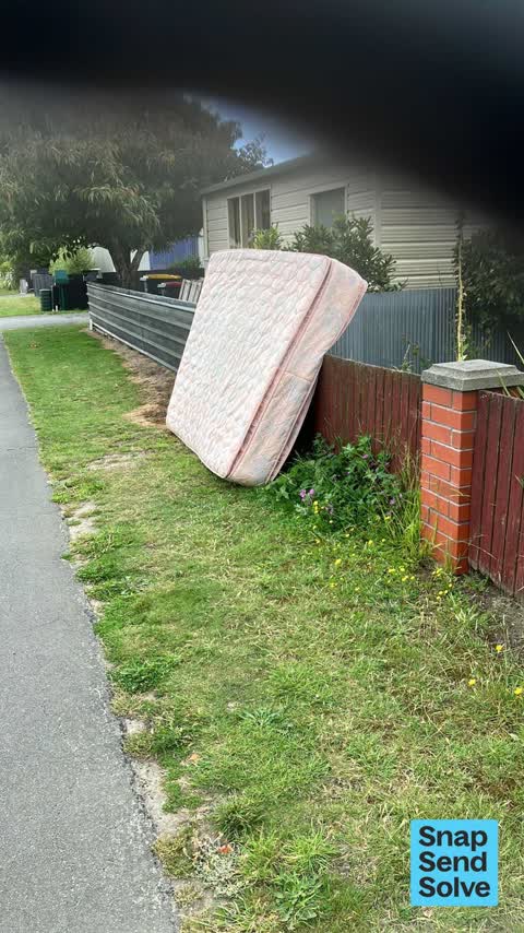 Dumped Rubbish, a report photo