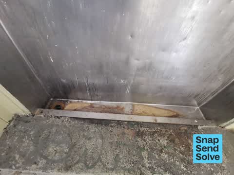 Public Toilet, a report photo