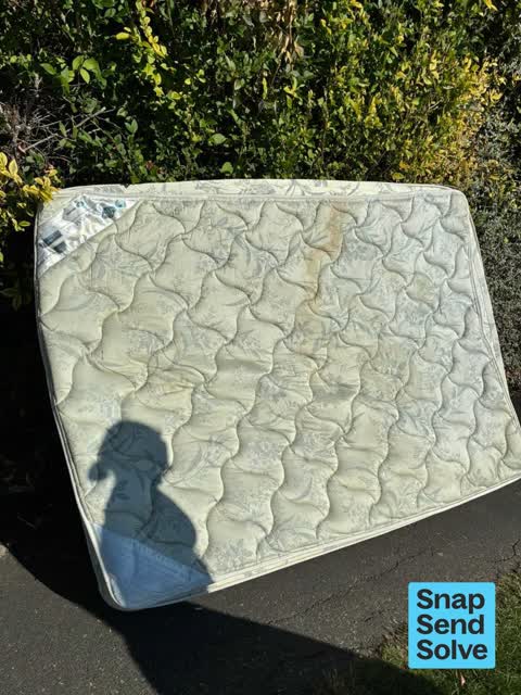 Dumped Rubbish, a report photo