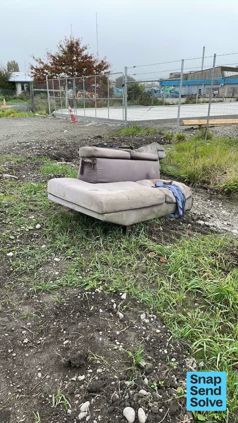 Dumped Rubbish, a report photo