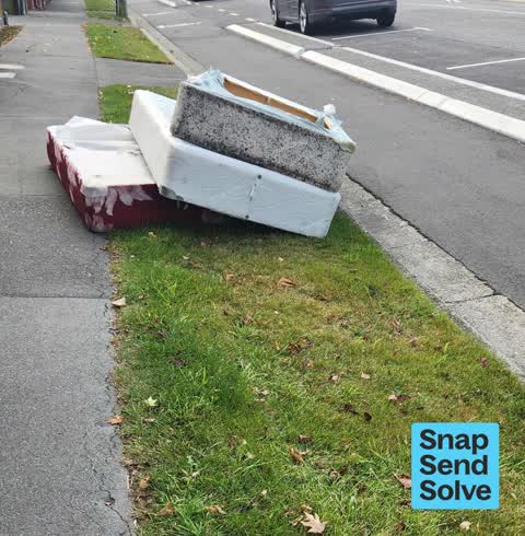 Dumped Rubbish, a report photo