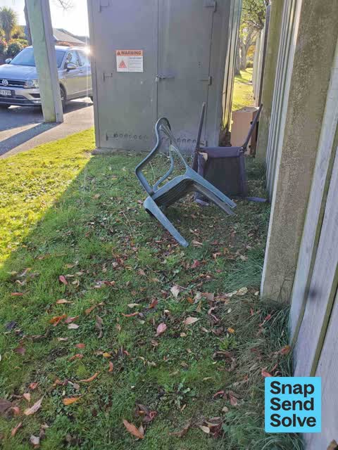 Dumped Rubbish, a report photo