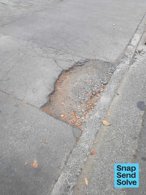 Pavement - Damaged, a report photo