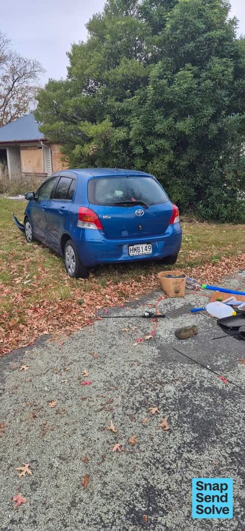 Abandoned Vehicle, a report photo