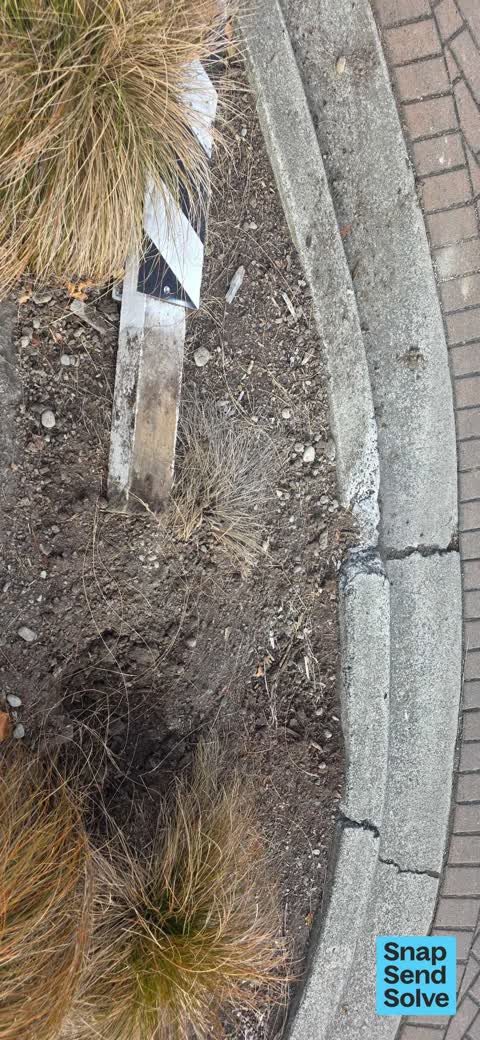 Damaged Street Sign, a report photo