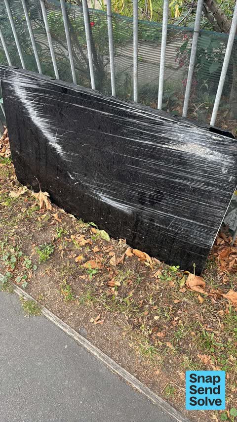 Dumped Rubbish, a report photo