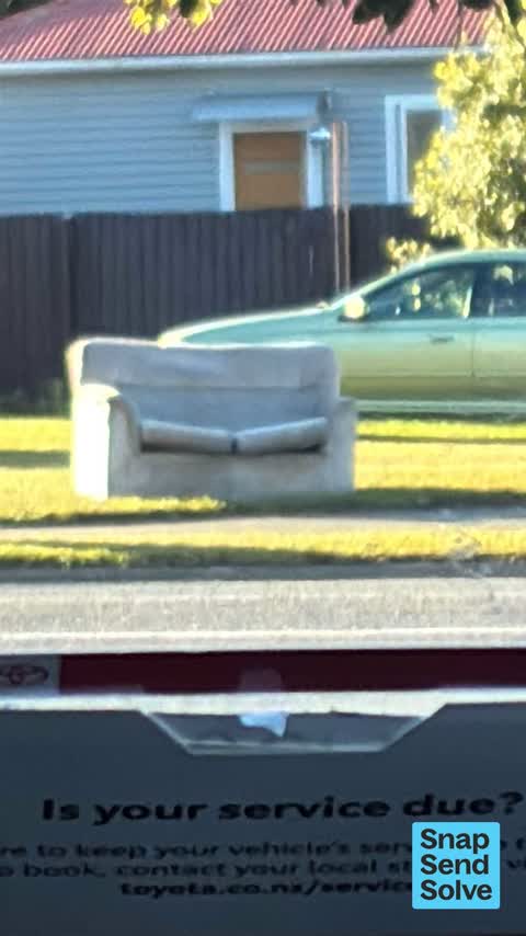 Dumped Rubbish, a report photo