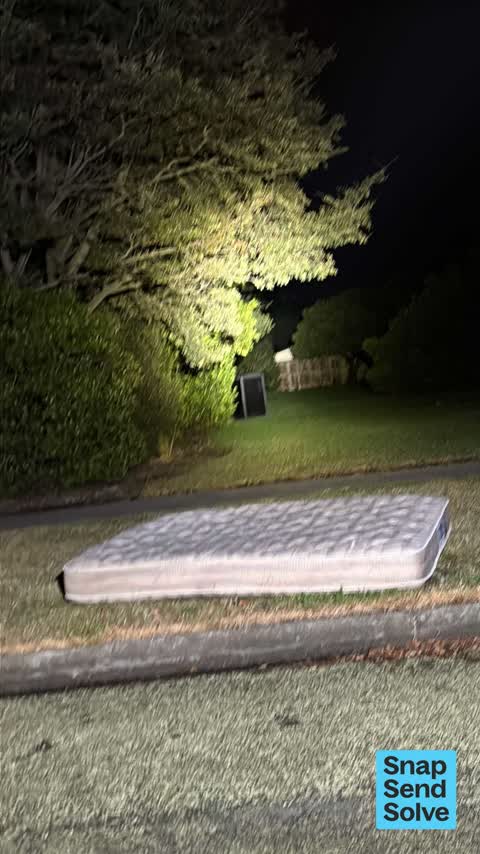 Dumped Rubbish, a report photo