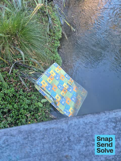 Dumped Rubbish, a report photo