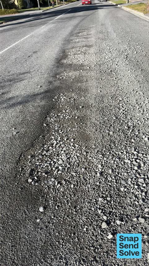 Pothole, a report photo