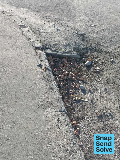 Street Gutters / Storm Water, a report photo