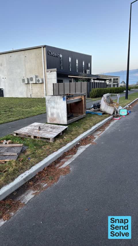 Dumped Rubbish, a report photo