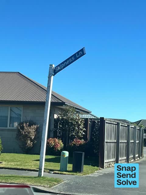 Damaged Street Sign, a report photo