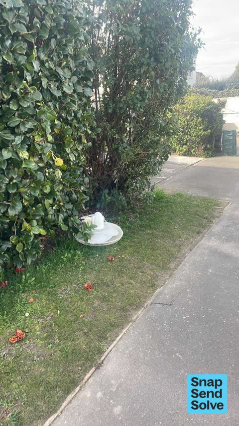 Dumped Rubbish, a report photo