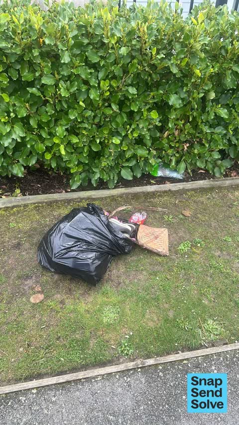 Dumped Rubbish, a report photo