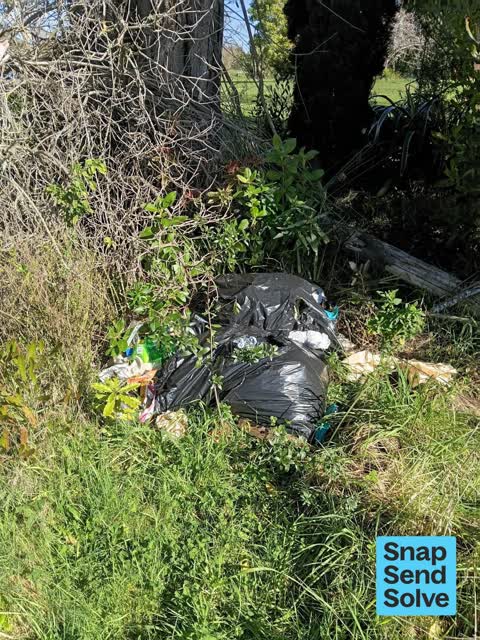 Dumped Rubbish, a report photo