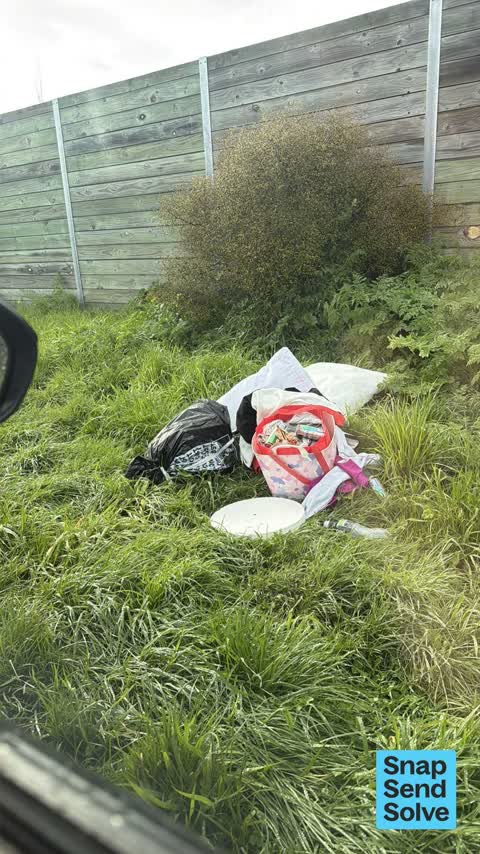 Dumped Rubbish, a report photo