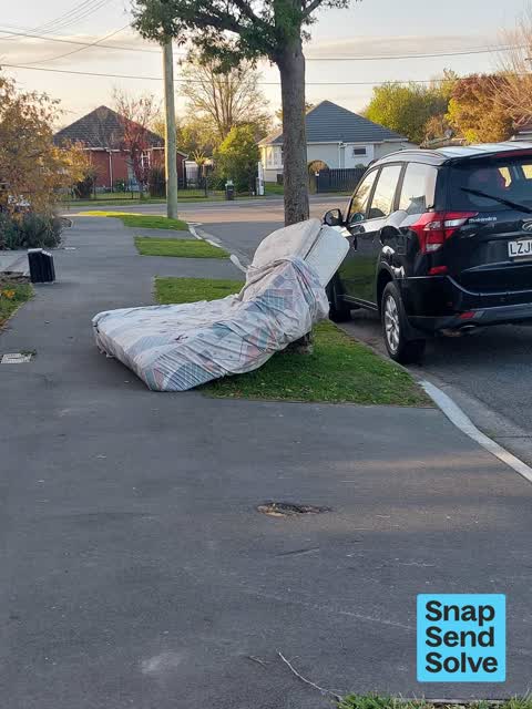 Dumped Rubbish, a report photo