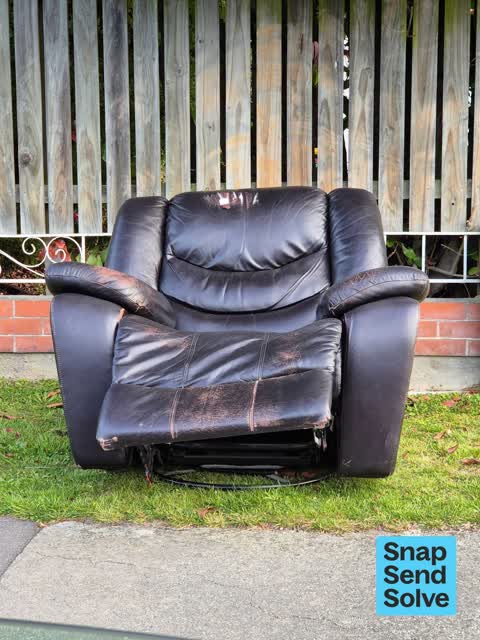 Dumped Rubbish, a report photo
