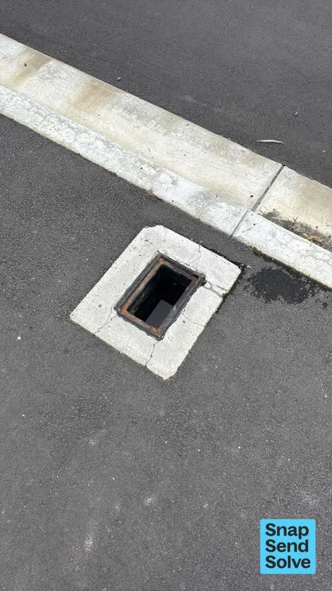 Pavement - Damaged, a report photo
